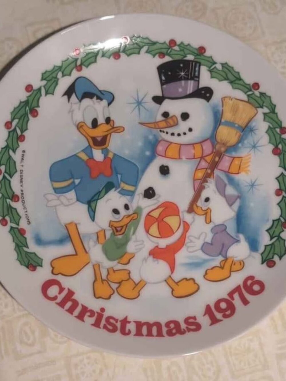 Walt Disney Schmid Christmas 1976 Donald Duck Huey Duey Louie Vintage Plate